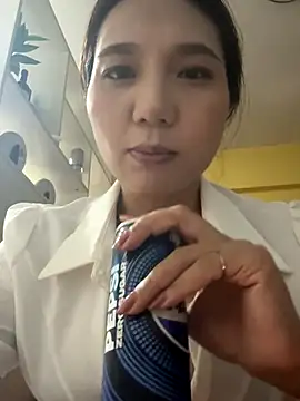 Dujuan-d online show from October 2025 01:46:02 PM