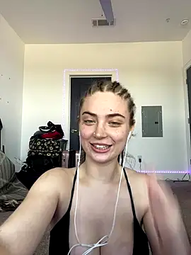 Roseyla    online show from October 2025 07:22:01 PM