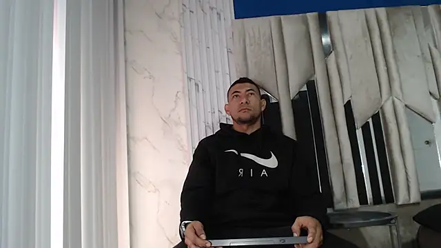 Morganandmegan online show from December 2025 12:14:02 PM