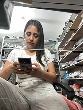 GiaDuque online show from October 2025 11:14:02 AM