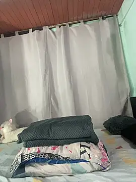 EVAH LEE  online show from February 2026 01:00:02 AM