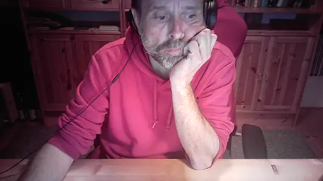 Snapshot of boy40bi chatting on October 2025 11:26:02 PM boy40bi online show from October 2025 11:26:02 PM