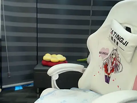 NANA 199k online show from October 2025 11:39:02 PM