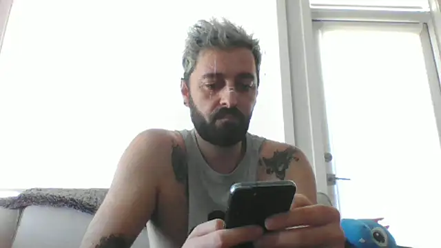 Snapshot of BlinkBoyRave chatting on October 2025 08:42:01 PM BlinkBoyRave online show from October 2025 08:42:01 PM