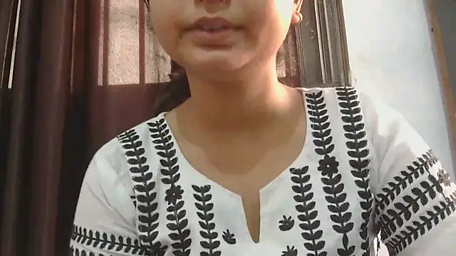 Snapshot of Cute-Bacchi chatting on September 2025 01:18:01 AM Cute-Bacchi online show from September 2025 01:18:01 AM