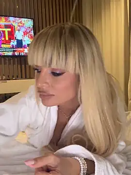 BOO D online show from October 2025 09:13:02 PM