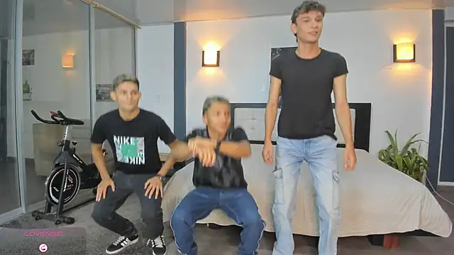 Bisexlifehot   online show from November 2025 11:03:01 PM