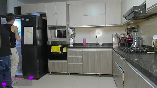 Bisexlifehot   online show from February 2026 11:10:02 PM