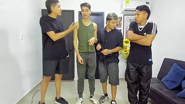 Bisexlifehot   online show from March 2026 11:21:02 PM