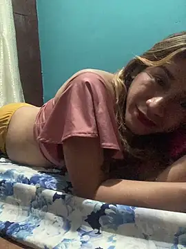 Snapshot of pretty_TRANSjona chatting on April 2026 09:10:02 PM pretty TRANSjona online show from April 2026 09:10:02 PM