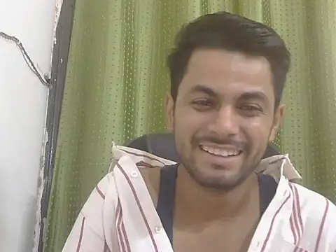 Snapshot of ursdreamperson chatting on July 2026 03:09:01 AM ursdreamperson online show from July 2026 03:09:01 AM