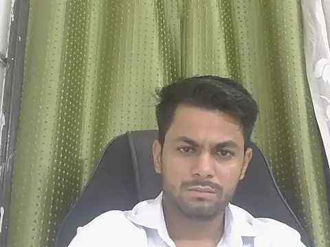 Snapshot of ursdreamperson chatting on July 2026 01:10:02 AM ursdreamperson online show from July 2026 01:10:02 AM