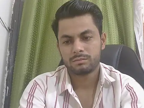 Snapshot of ursdreamperson chatting on July 2026 02:25:01 AM ursdreamperson online show from July 2026 02:25:01 AM
