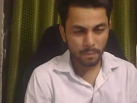 Snapshot of ursdreamperson chatting on July 2026 12:57:01 AM ursdreamperson online show from July 2026 12:57:01 AM