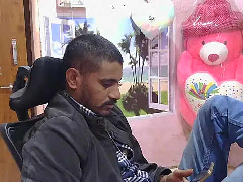 krishjaat43 online show from December 2025 10:01:01 AM