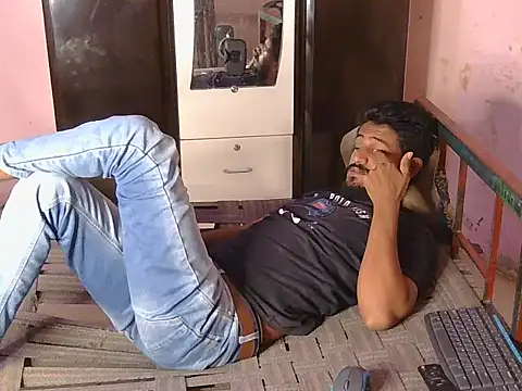 krishjaat43 online show from April 2026 03:44:02 AM