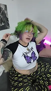 Snapshot of XxGreenGoodxX chatting on April 2026 08:21:01 PM XxGreenGoodxX online show from April 2026 08:21:01 PM