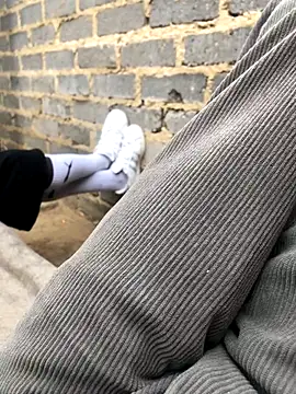 cuminsidebby online show from October 2025 08:15:02 AM