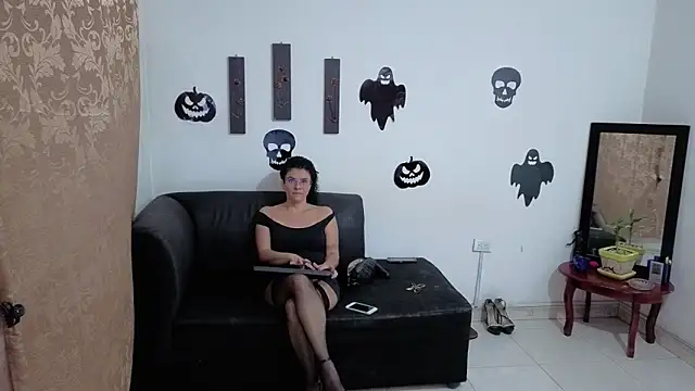 Kloewolf online show from October 2025 10:25:01 AM