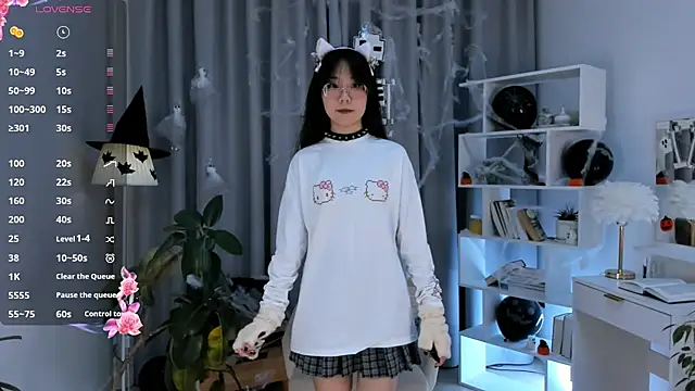 UdelaDodson online show from October 2025 01:06:02 AM