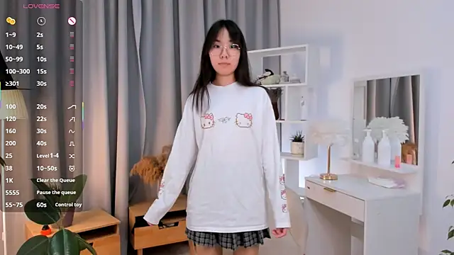 UdelaDodson online show from November 2025 01:04:02 AM