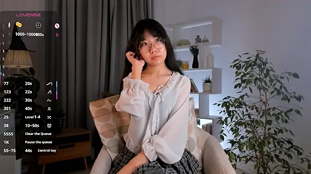 UdelaDodson online show from November 2025 01:09:02 AM