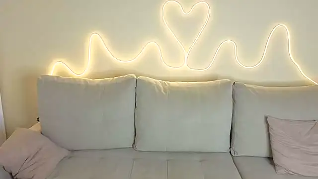 KathrynBrooks online show from April 2026 05:28:01 PM