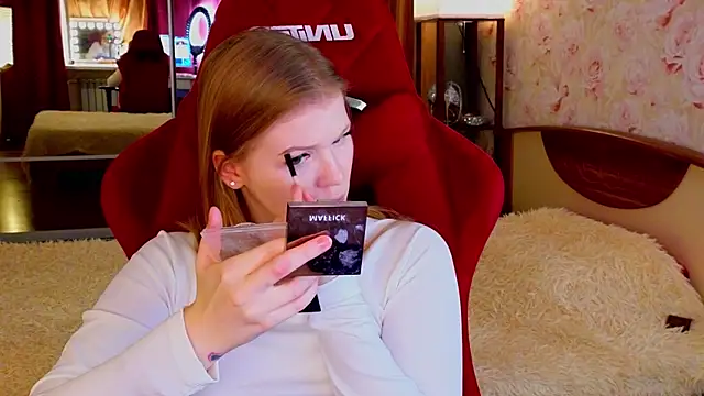 Jenny Skinner20 online show from November 2025 03:12:02 PM