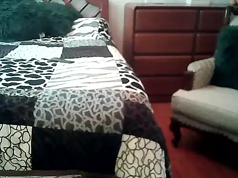 FallsForHerSmile online show from November 2025 04:18:02 PM