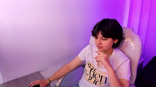 Nathaly ds online show from February 2026 07:32:02 PM