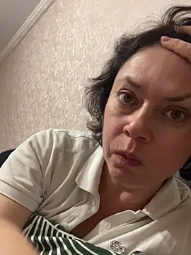 Kiravix online show from October 2025 08:20:02 PM