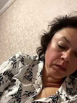 Kiravix online show from October 2025 03:58:01 PM