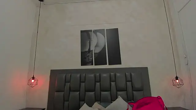 dakota roussee online show from March 2026 12:33:01 PM