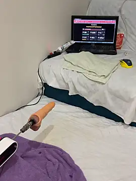 Ozge-SluttyScream69 online show from April 2026 08:17:01 PM