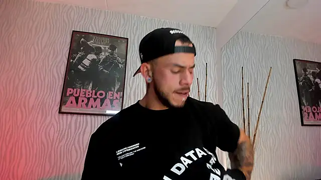 Snapshot of dylan_jacobx chatting on February 2026 11:04:02 PM dylan jacobx online show from February 2026 11:04:02 PM