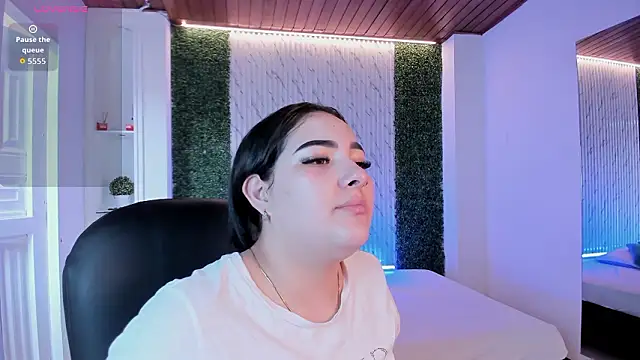 Snapshot of sofiacaramel chatting on February 2026 01:51:02 PM sofiacaramel online show from February 2026 01:51:02 PM