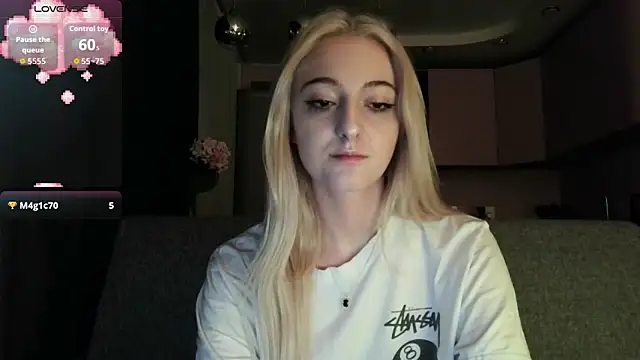 white liillyy online show from September 2025 10:33:01 PM