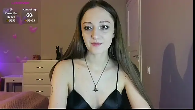 Snapshot of white_liillyy chatting on July 2026 08:33:01 PM white liillyy online show from July 2026 08:33:01 PM
