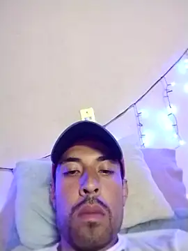 Snapshot of Gato33311 chatting on April 2026 12:15:02 AM Gato33311 online show from April 2026 12:15:02 AM