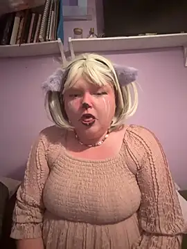 Snapshot of KadiSparkle chatting on November 2025 01:07:02 AM KadiSparkle online show from November 2025 01:07:02 AM