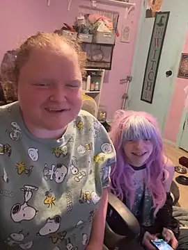 Snapshot of KadiSparkle chatting on November 2025 03:15:01 AM KadiSparkle online show from November 2025 03:15:01 AM