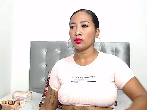 Snapshot of Luxuryebony69 chatting on March 2026 02:02:01 PM Luxuryebony69 online show from March 2026 02:02:01 PM