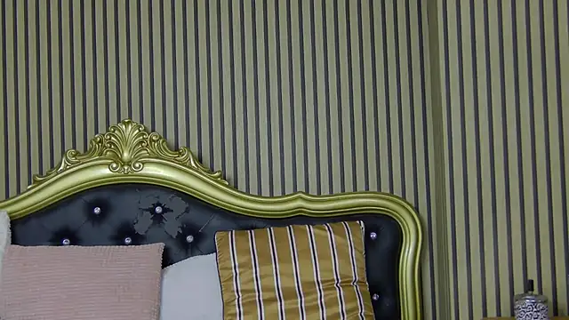 LunaHart online show from October 2025 01:31:01 PM