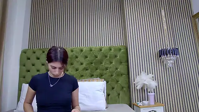 LunaHart online show from October 2025 07:03:01 PM