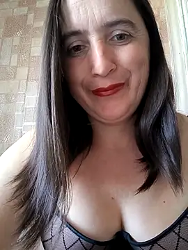 Snapshot of EvelinCutex chatting on September 2025 11:57:01 AM EvelinCutex online show from September 2025 11:57:01 AM