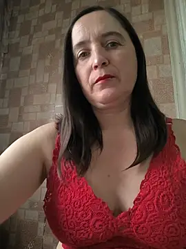 Snapshot of EvelinCutex chatting on November 2025 11:32:01 AM EvelinCutex online show from November 2025 11:32:01 AM