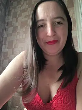 Snapshot of EvelinCutex chatting on November 2025 10:24:01 AM EvelinCutex online show from November 2025 10:24:01 AM