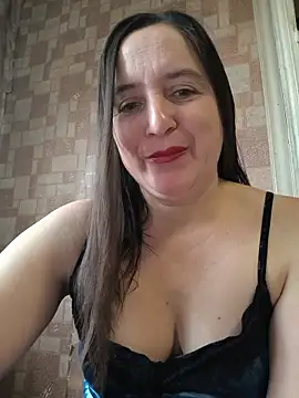 Snapshot of EvelinCutex chatting on December 2025 07:15:02 AM EvelinCutex online show from December 2025 07:15:02 AM