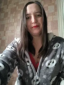 Snapshot of EvelinCutex chatting on February 2026 08:22:01 AM EvelinCutex online show from February 2026 08:22:01 AM