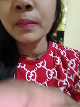 RAYI Queen 2 online show from December 2025 03:21:02 PM